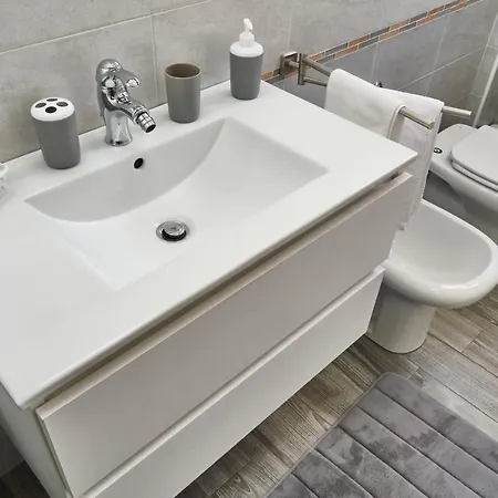 Milano - Como Elegante Casa Con Ampio Terrazzo Apartment
